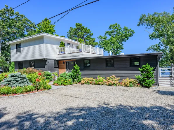 18 Great River Road, Mashpee, MA 02649