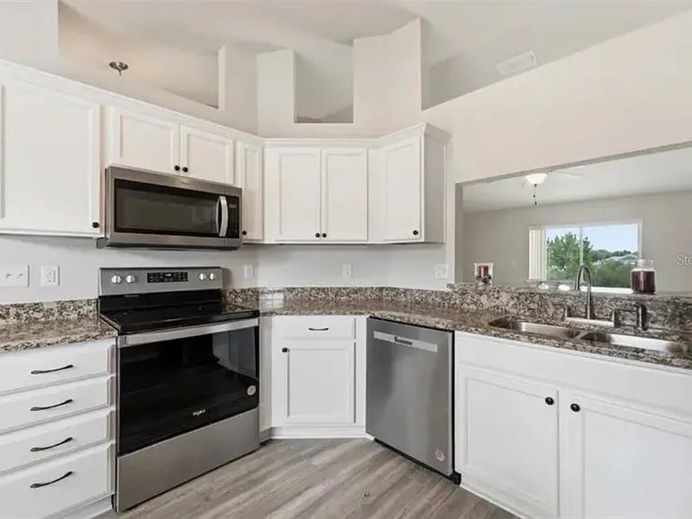 202 Highland Meadows Pl — Photo 5