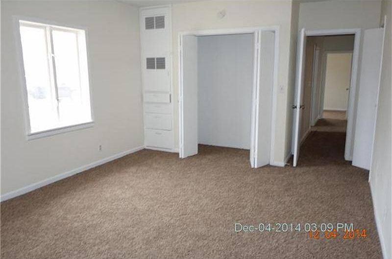 2nd image of 1118 Champa St