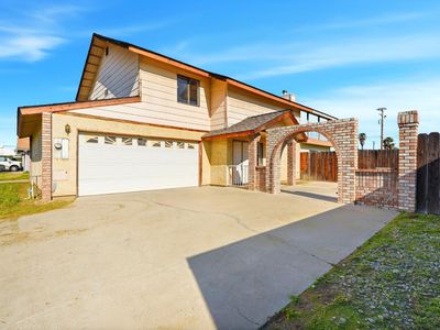 1939 Theresa Avenue, Hanford, CA, 93230