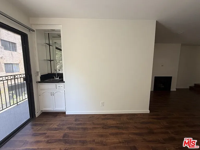1337 N Sierra Bonita Ave #204 — Photo 7