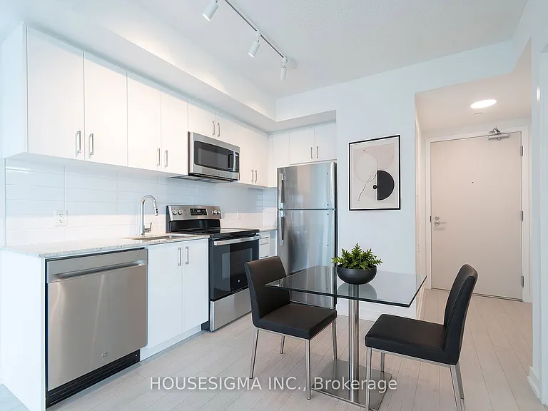 4010 Eglinton Ave W #1105 — Photo 4
