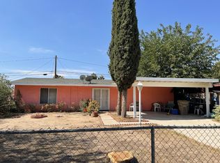 16325 Live Oak St, Hesperia, CA 92345