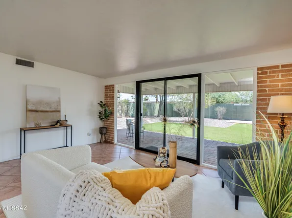 6624 E Nelson Dr, Tucson, AZ 85730