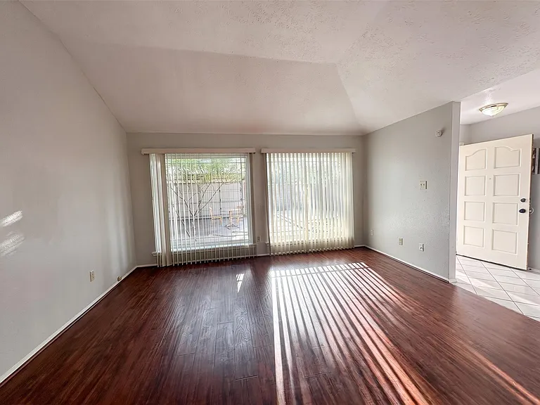 9419 Clipperwood Pl — Photo 7