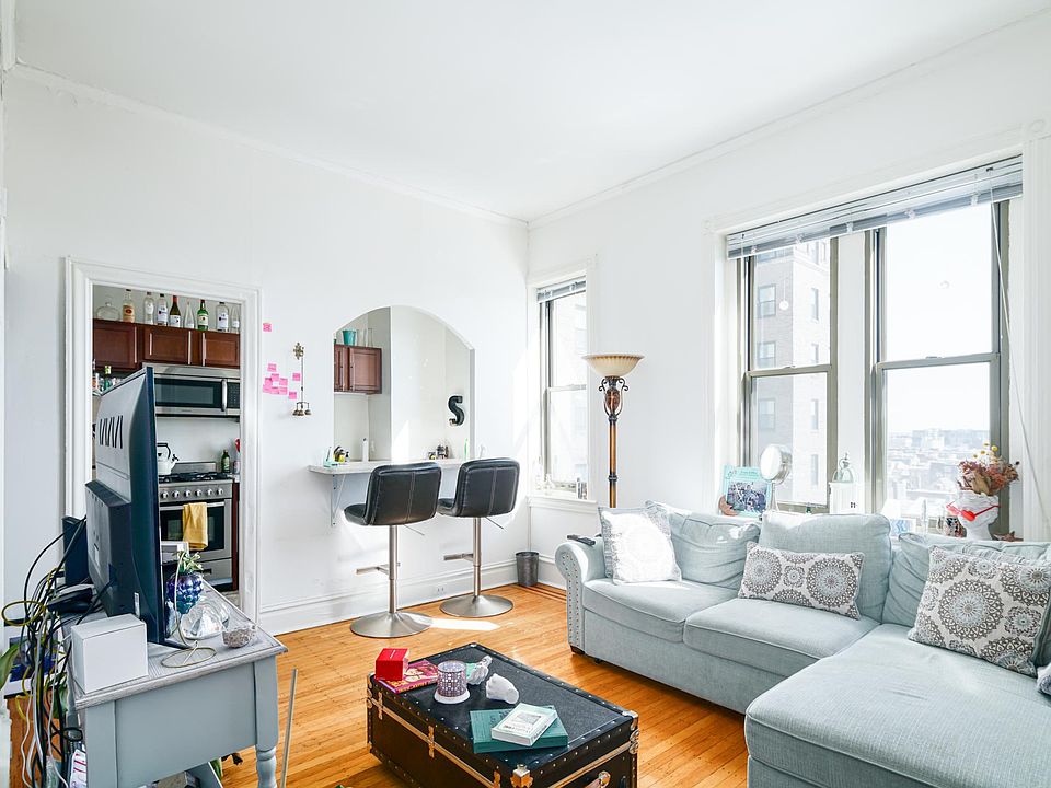 1st image of 1530 Spruce St APT 823