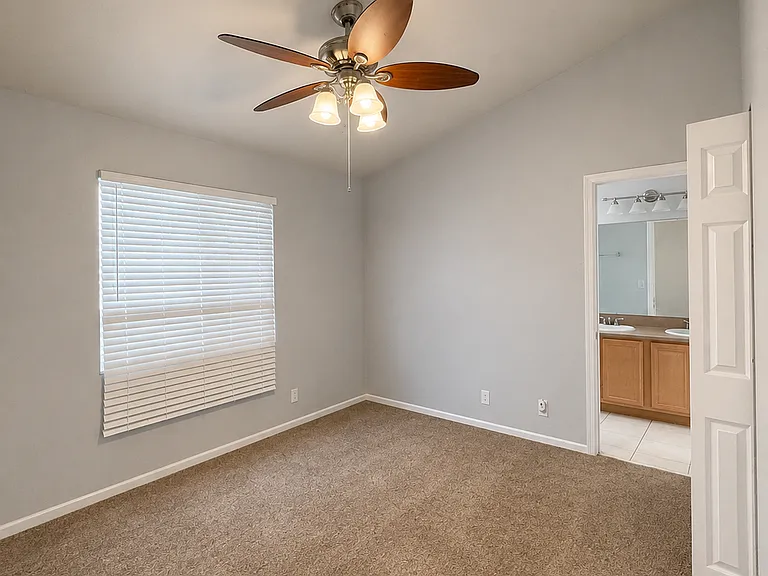 4715 Palmbrooke Cir — Photo 9