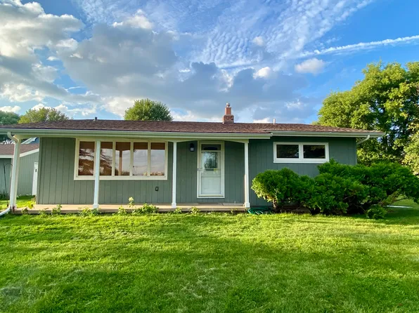 8425 Colton Ct, Woodbury, MN 55125