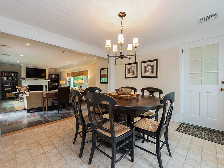 245 Old Town Rd — Photo 12