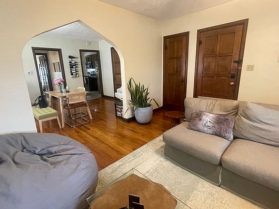 4th image of 1522 Northwest Blvd #B
