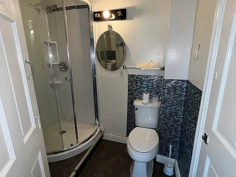 735 Hancock St #4 — Photo 8
