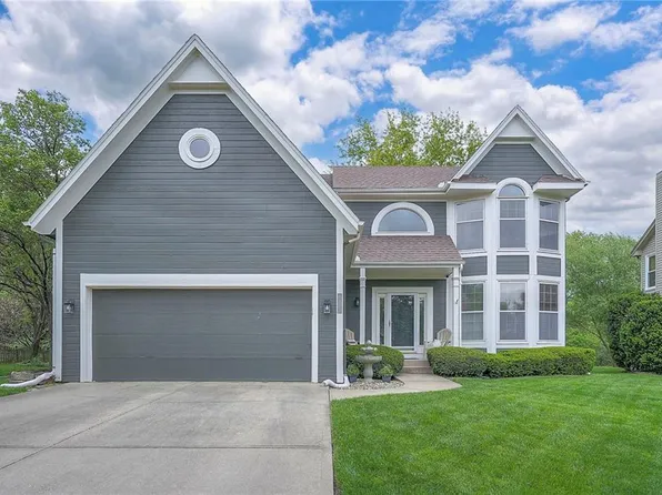 11212 W 117th St, Overland Park, KS 66210