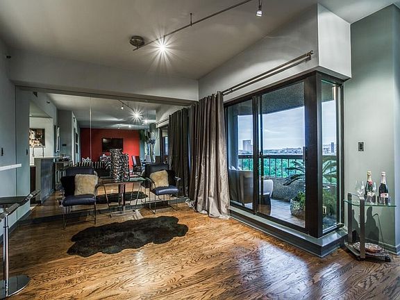 5th image of 3030 McKinney Ave APT 902