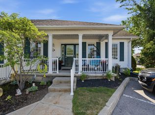 325 Densmore Rd #404, Cobourg, ON K9A0E4