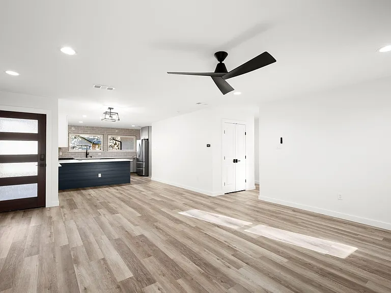 9717 Anderson Village Dr — Photo 5