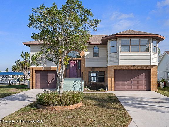 3rd image of 15712 Bertram Dr