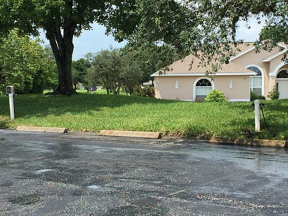 Guest parking and car washing facility 30 feet from car port