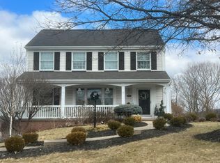 118 Amberwoods Dr, Canonsburg, PA 15317