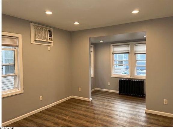 4th image of 12 Sycamore St