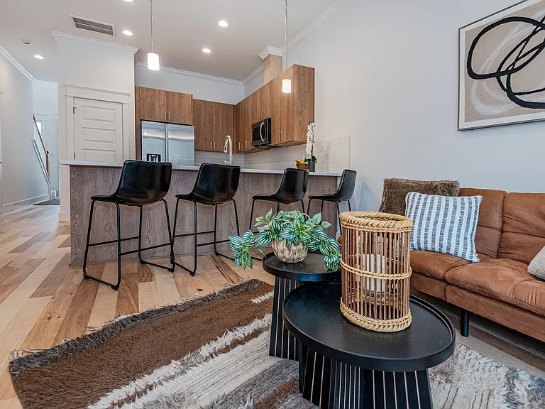 153 Collin Pl — Photo 10