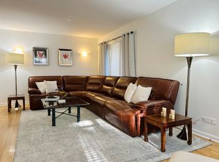 335 Scott St #335, Lake Forest, IL 60045