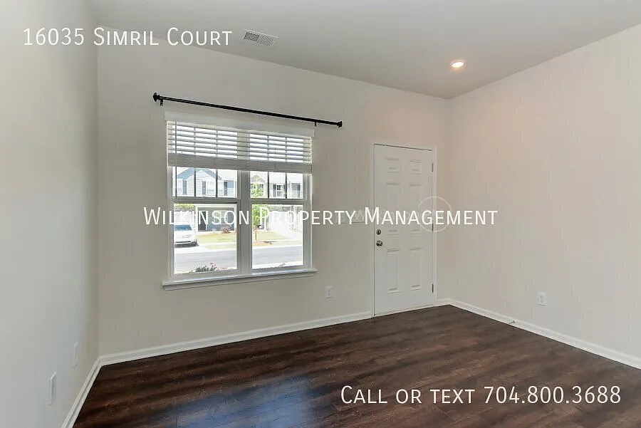 Great 3Br/3.5Bth Home with Finished Basement South Charlotte — Photo 3