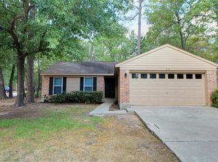 28 E Brookberry Ct, Spring, TX 77381