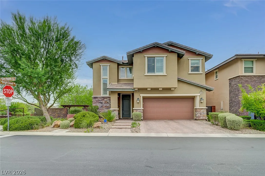 4 bed, 3.5 bath, 2519 sqft, $5,600 — Photo 1