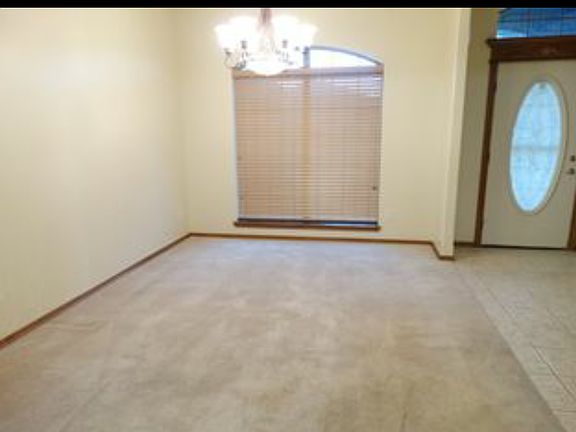 3rd image of 10616 NW 41st St