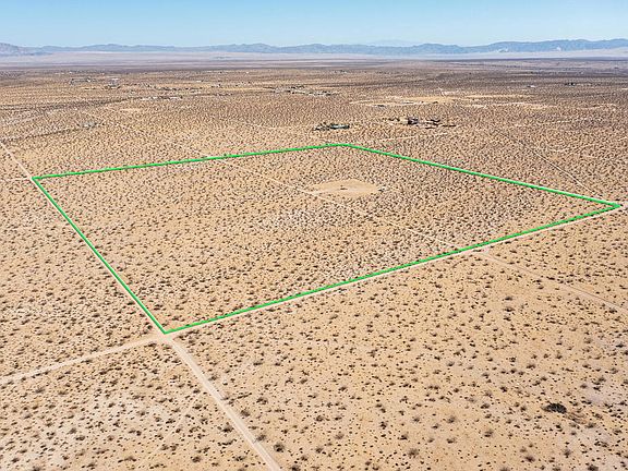 2nd image of 61231 Moonlight Mesa Rd