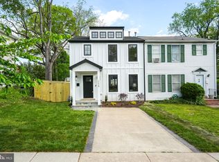 322 Clifford Ave #A, Alexandria, VA 22305