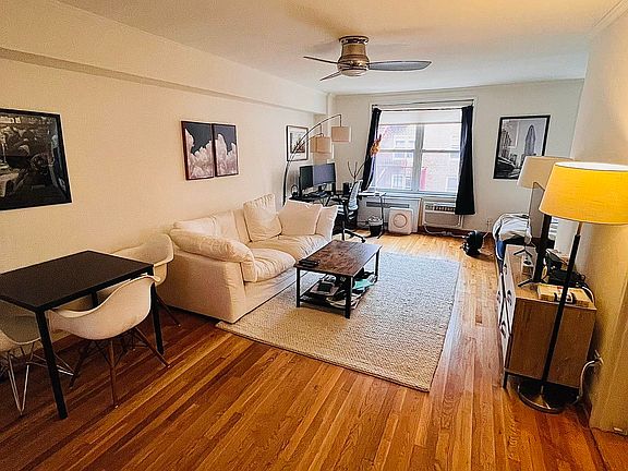4th image of 25 W 13th St APT 4LS