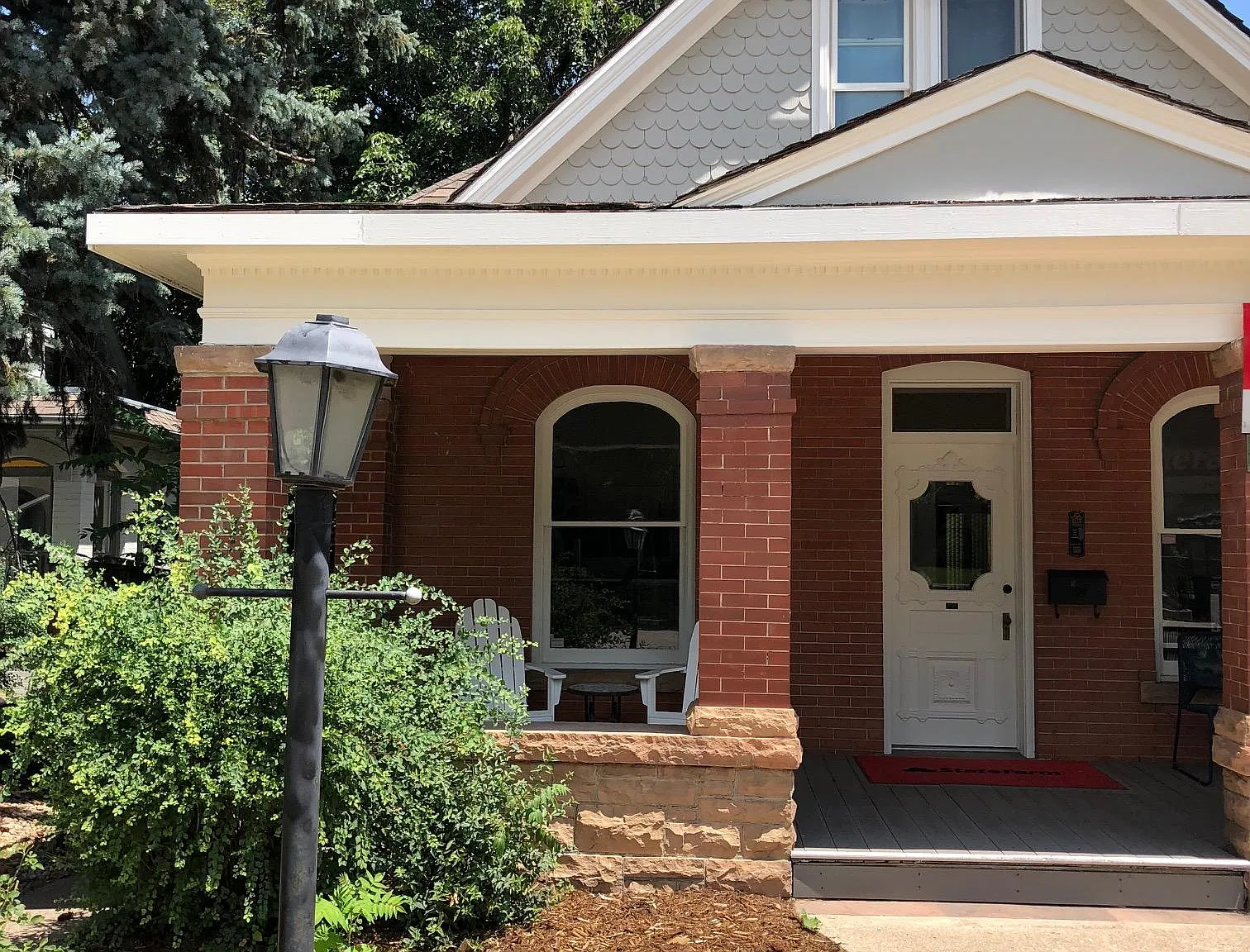 1 bed, 900 sqft, $2,200 — Photo 1