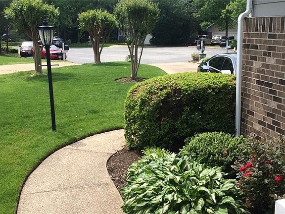 2nd image of 4607 Winterset Pl