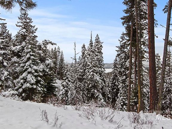 4th image of 16 Sarah Way