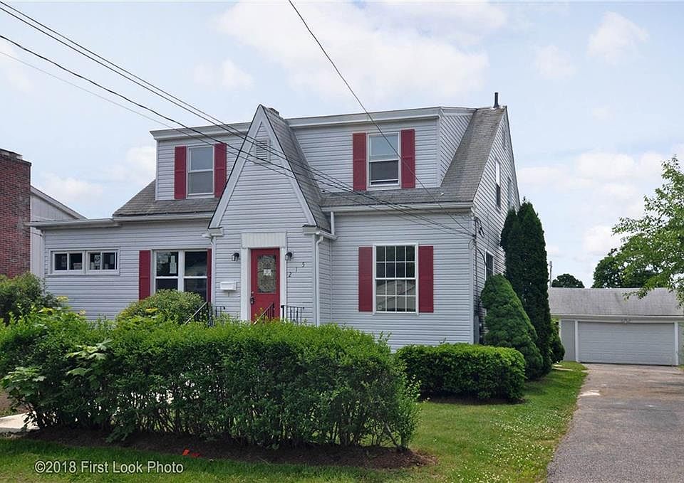 1st image of 215 Vincent Ave