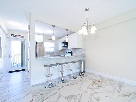 3rd image of 1511 SE 15th Court #201