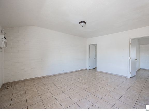 4th image of 864 E Chandler Blvd APT 7