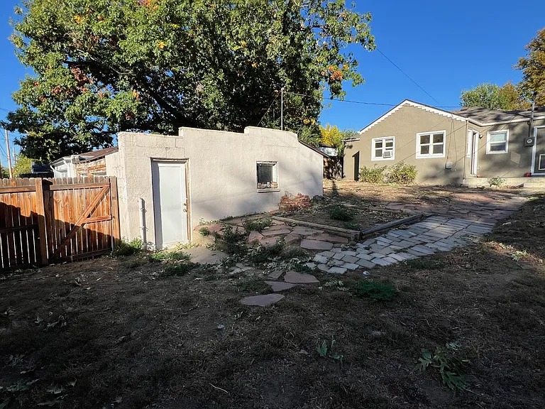 4605 Perry St — Photo 11