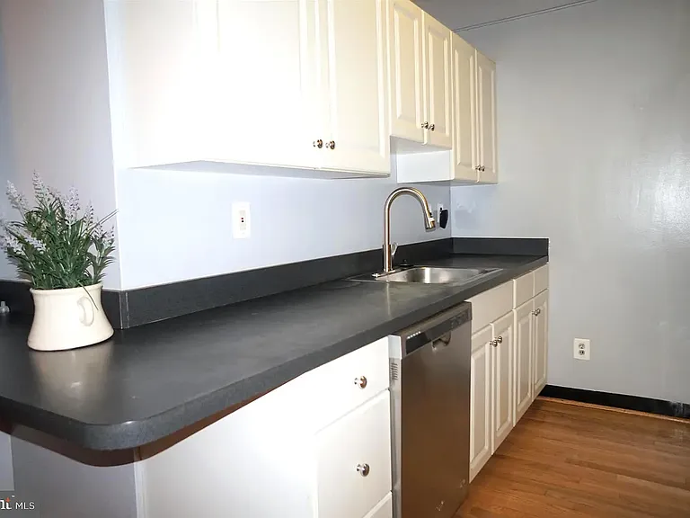 1010 Race St #2K — Photo 12
