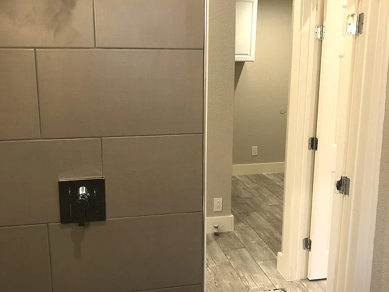 603 Devine St #2 — Photo 12