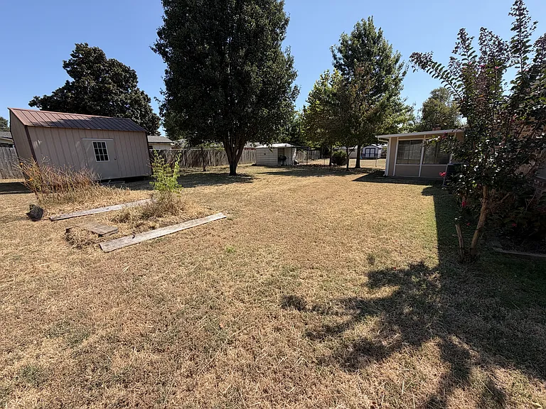 116 Fern Dr — Photo 33