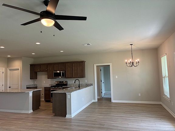 5th image of 2354 Strickland Ct