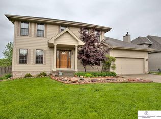 2137 Ashwood Ave, Papillion, NE 68133