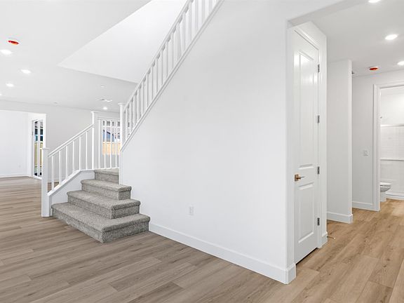 4th image of 2683 Hickory Lane