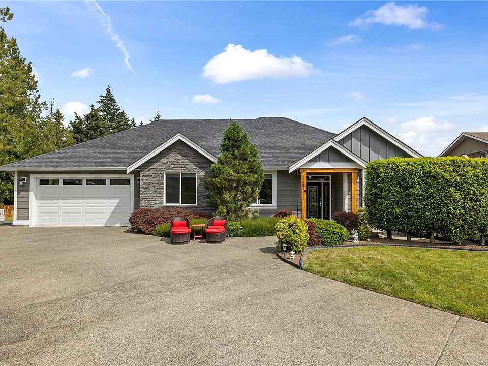 1st image of 679 Chelsea Pl