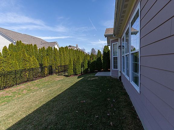 4th image of 11912 Avedon Way
