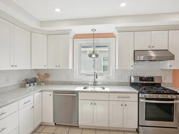 28 Shapley Ave #2, Medford, MA 02155