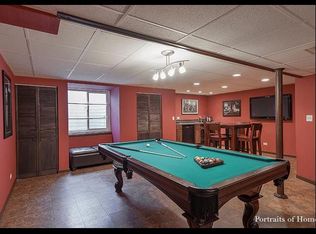 2531 Jamestown Ln, Aurora, IL 60502