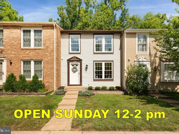 1624 Sierra Woods Dr, Reston, VA 20194